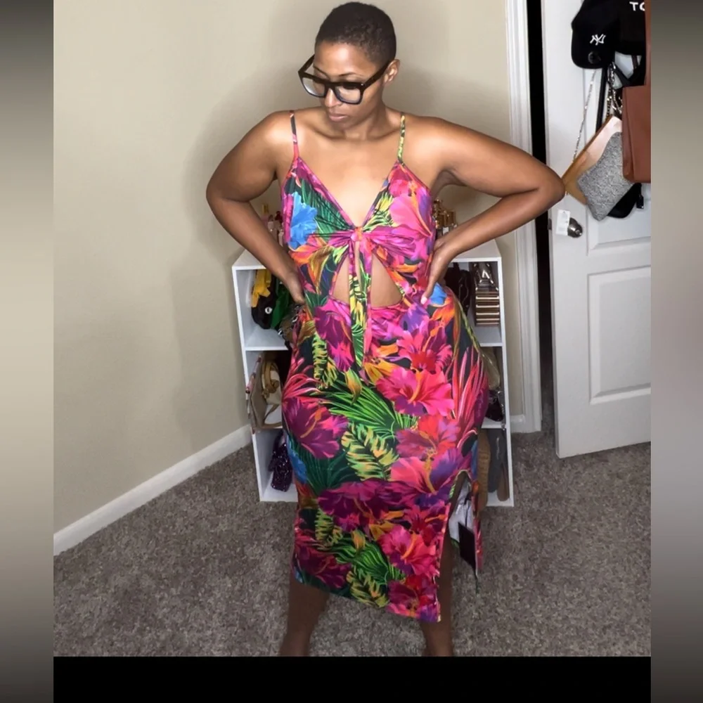 Floral midi dress , perfect for summer. New with tags - Picture 1 of 4